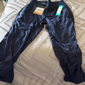 The North Face Women's Navy Capris